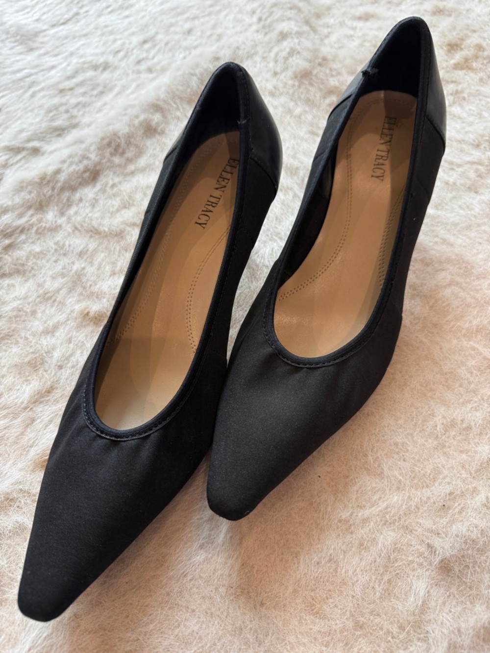 Ellen Tracy Women's Black Pointed Toe Heels